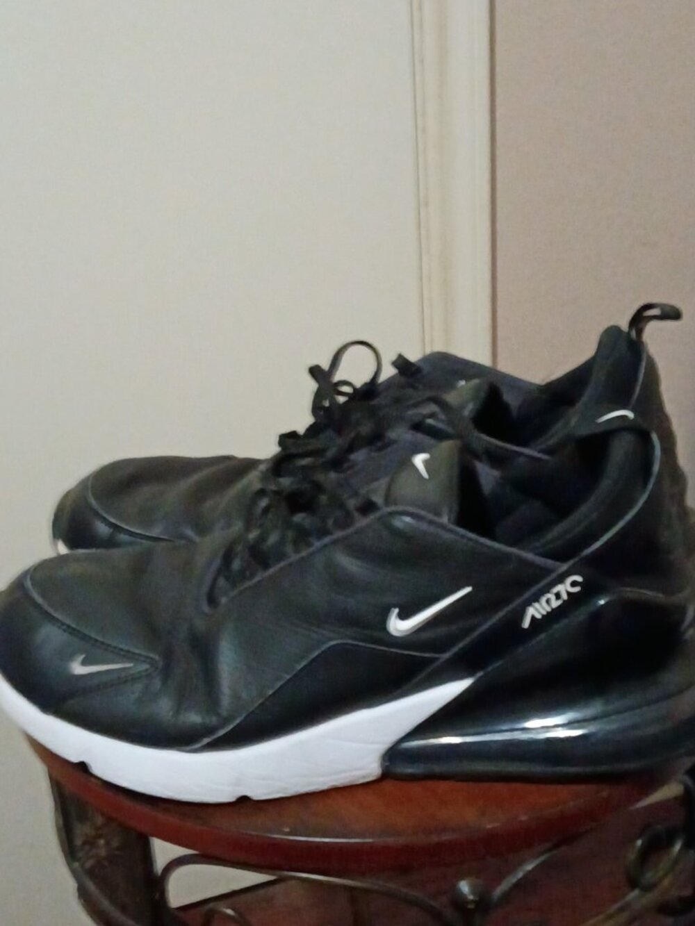 Nike Air Max 270 Men's Size 14 US BQ6171-001 Black White Leather Athletic Shoes - Picture 8 of 13